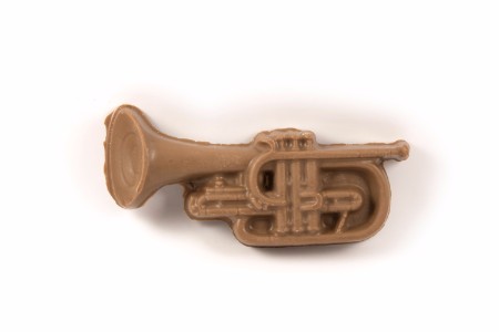 Trumpet-flat